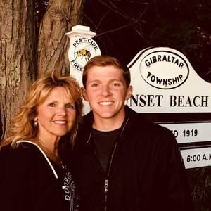 Meet your Posher, Jonathan